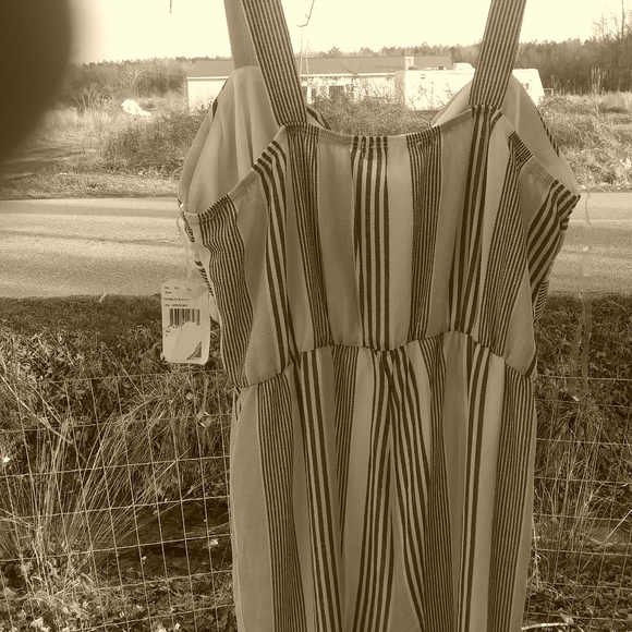 Woman's jumpsuit - Picture 5 of 5